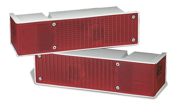 Grote Industries - 52372-3 – Large Wrap-Around 5 Function Rear Light, RH, Red, Bulk Pack