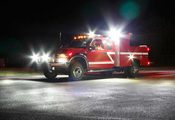 LED-Leuchten von Grote an einem Fahrzeug der Feuerwehr
